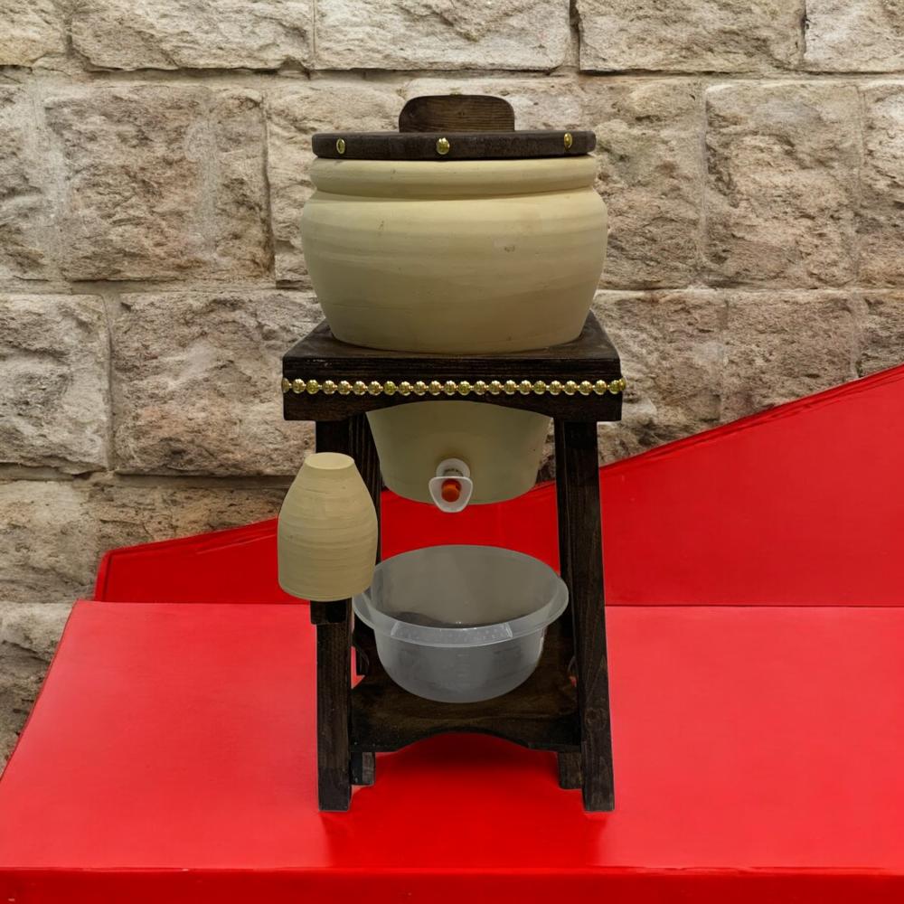 زير بحريني   "9 لتر تقريبا"بقاعدة خشب