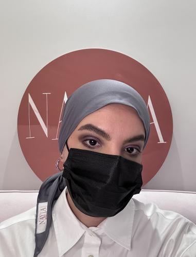 سكارف لون رصاصي