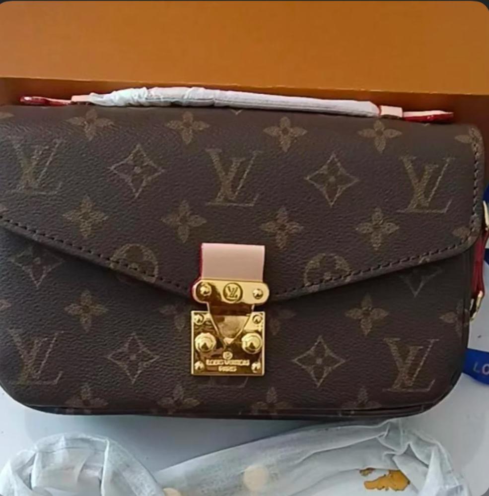LV لويس فويتون(21cm)
