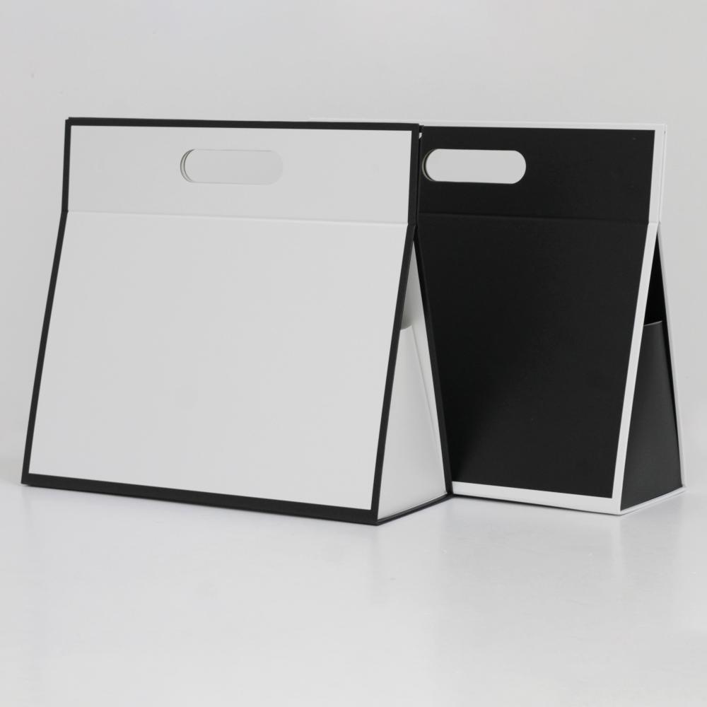 علبة هدايا بشكل شنطة