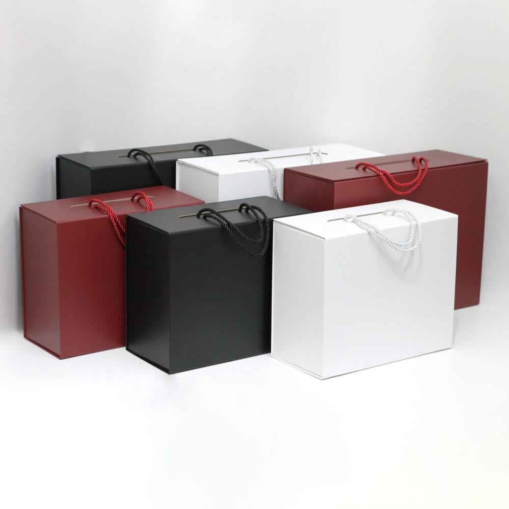 صندوق هدايا بمقبض حبل