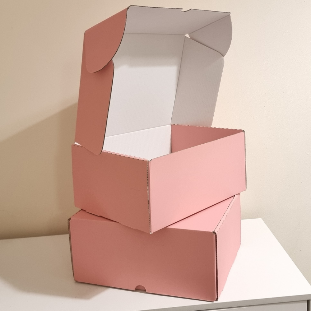 كرتون شحن لون وردي