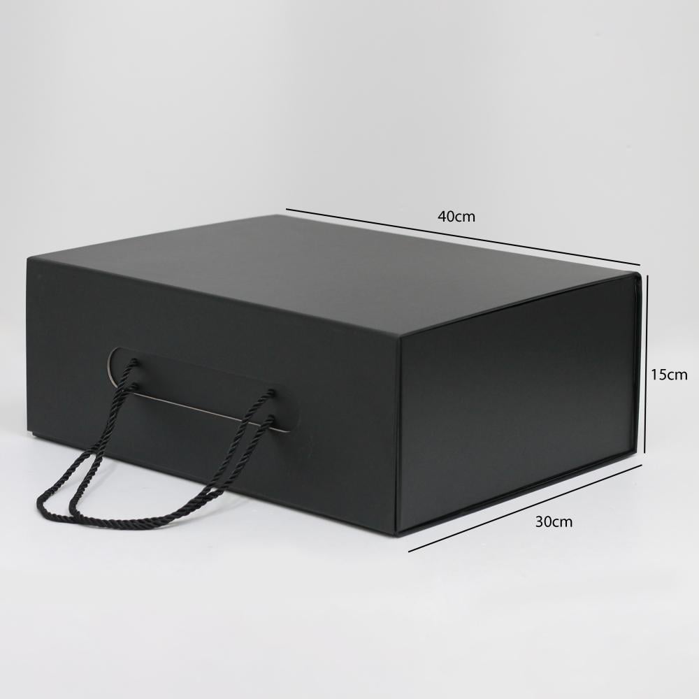 صندوق هدايا بمقبض حبل