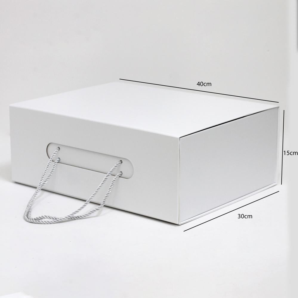 صندوق هدايا بمقبض حبل