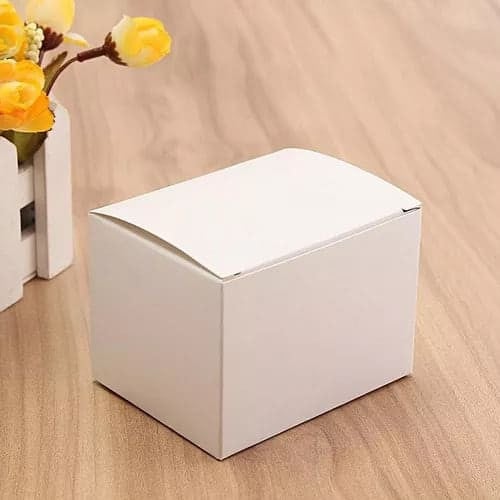 علب عطور ورقية بعدة الوان 8*8*6 سم