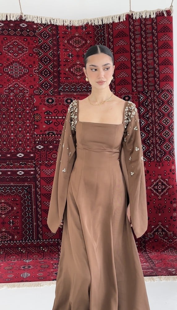 فستان-بني