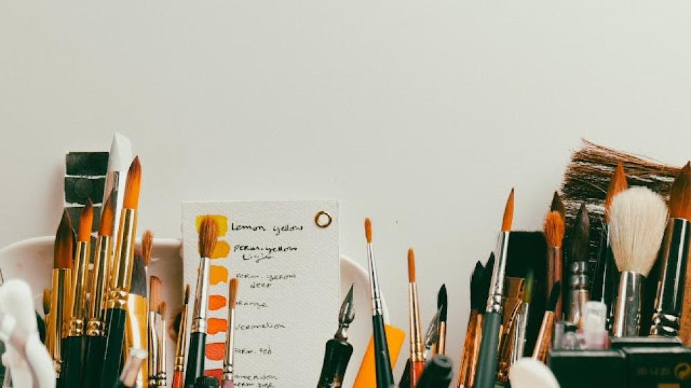 قائمة مشترياتك لتبدأ تعلم الألوان المائية