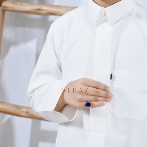 خاتم أطفال فضي مزين بحجر أزرق أنيق