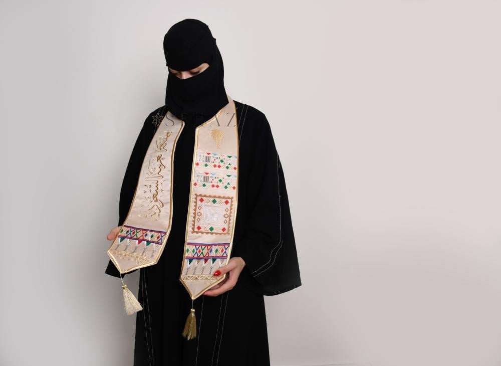 وشاح الدرعية لون بيج