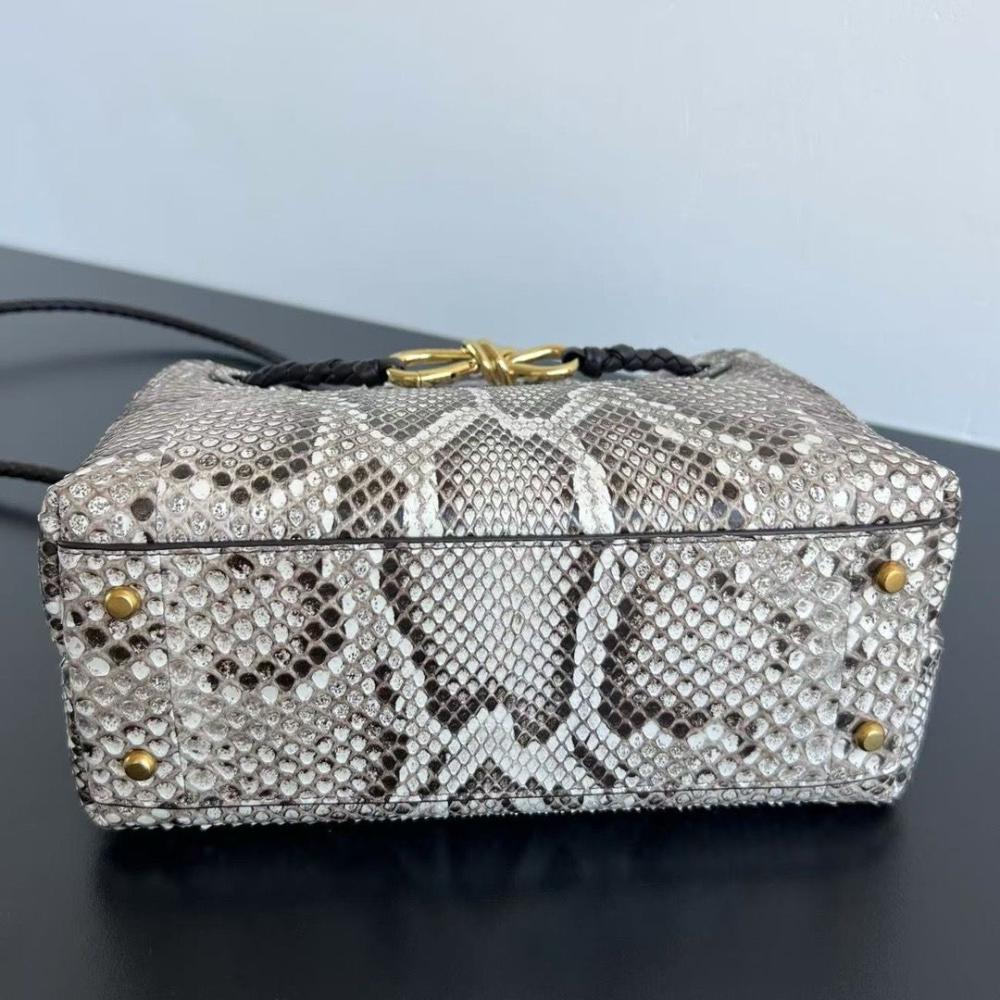 حقيبة بوتيغا فينيتا 25cm