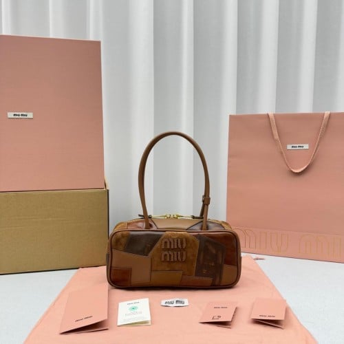 Gigi Hadid debuts the latest Miu Miu “it” bag | Lifestyle Asia