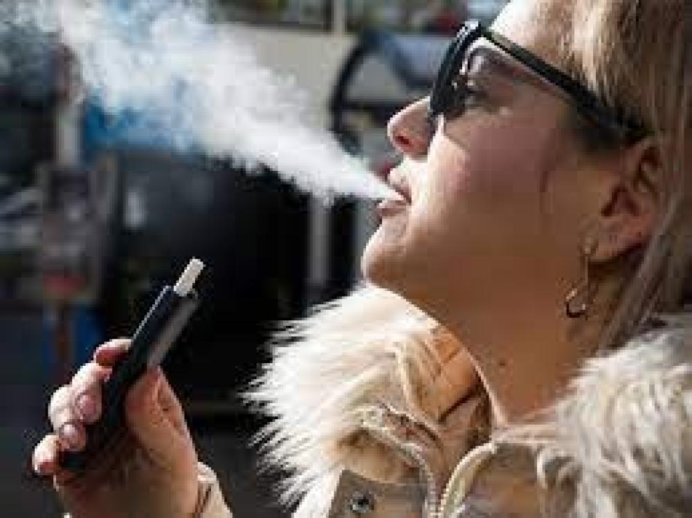 تأثيرات الشيشة الإلكترونية على الصحة العامة