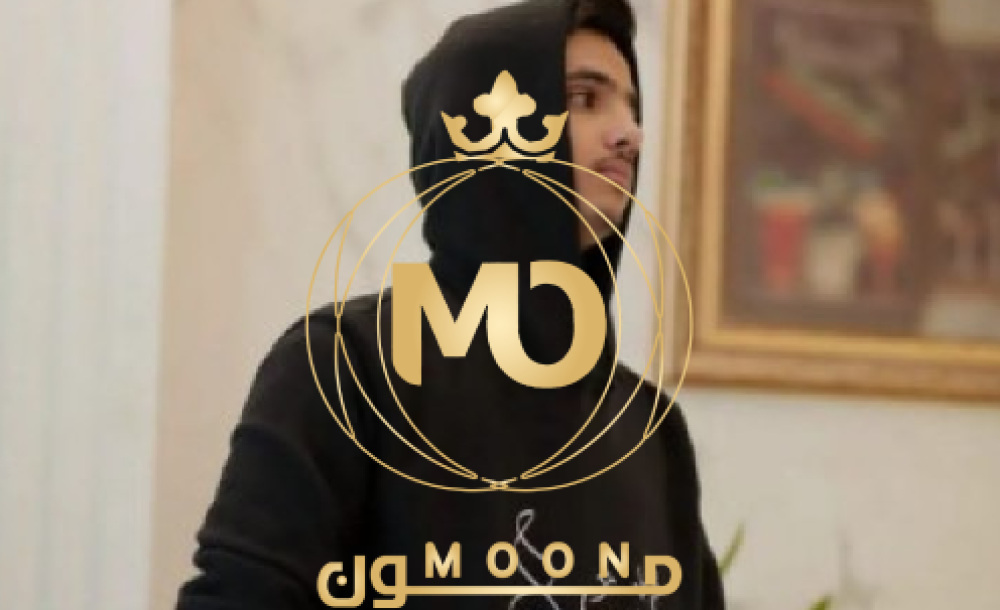 أفكار تنسيق بلوفرات شتوي رجالية مع الجينز لإطلالة شبابية