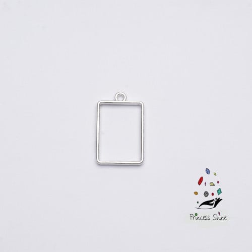 151 - تعليقة شكل مستطيل صغير لون فضي