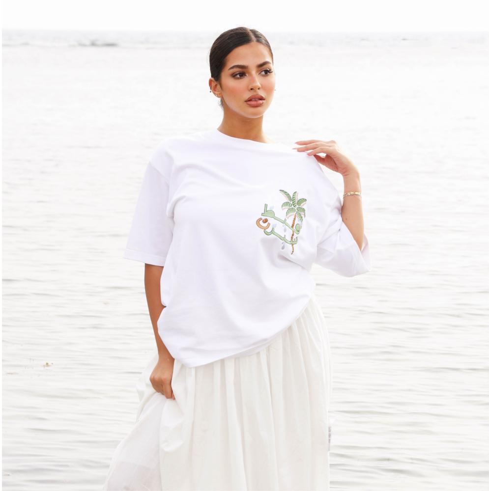Oversized T-Shirt “ قيـظ سيزن " – White