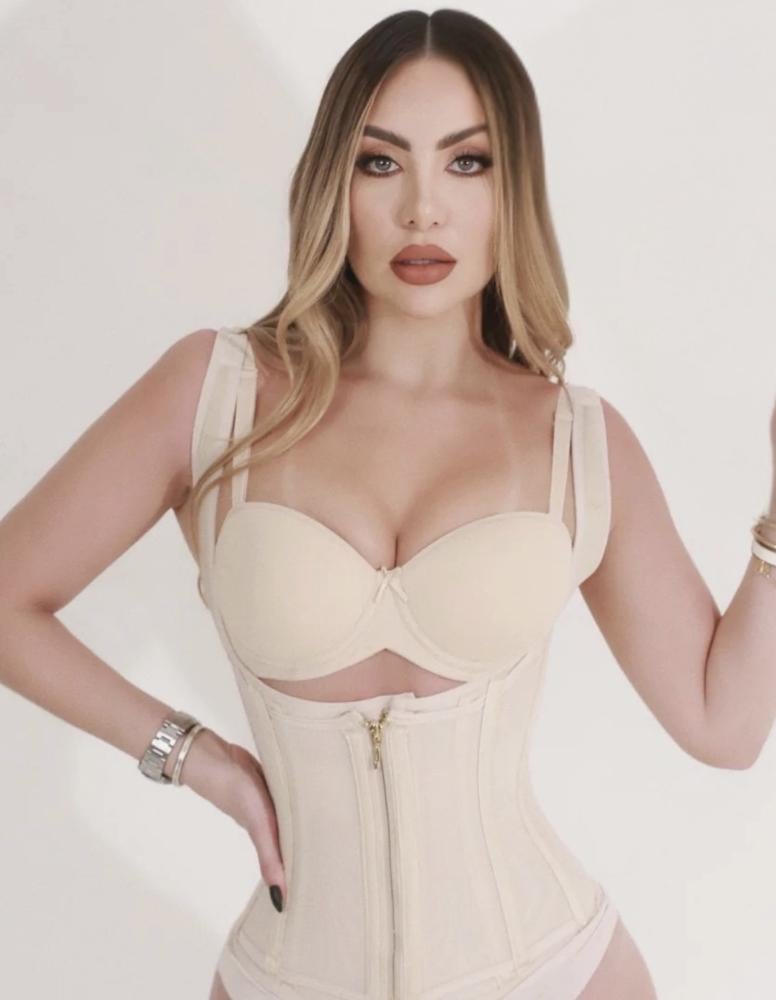 كورسية الساعه الرملية بعلاقات