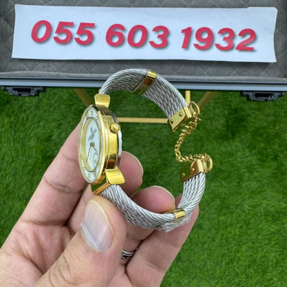 ساعة شاريول نسائية