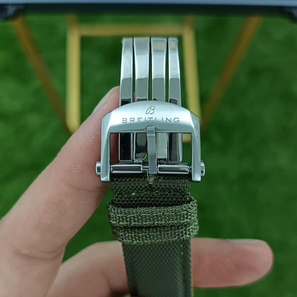 ساعة بريتلينج افنجر سراميك