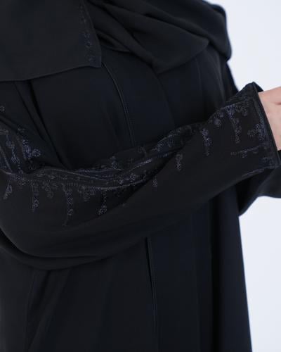 عباية ملكي كلوش سوداء بتطريز هاري على الأكمام والخ...