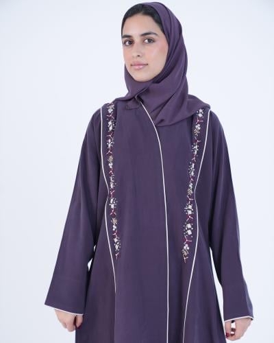 عباية لنن نص كلوش بتطريز أجنبي من أعلى الكتف مع قي...