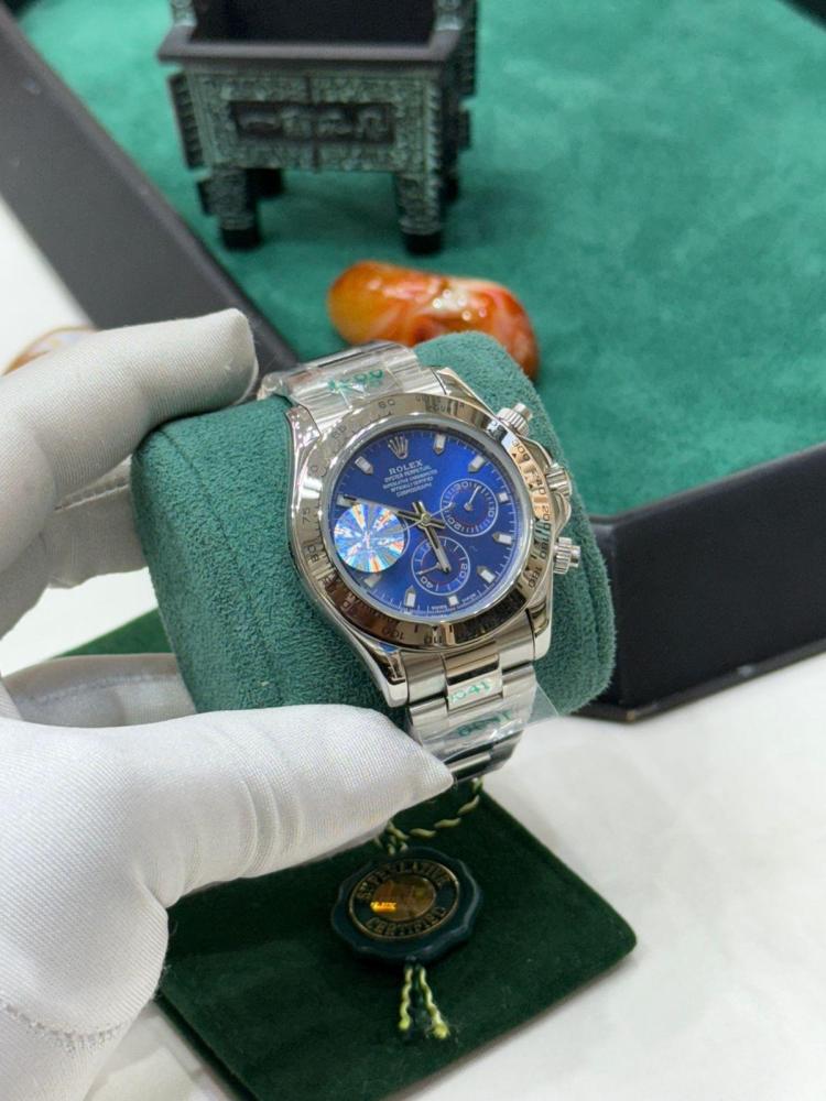 ساعة رولكس رجالية فخمة – تصميم جريء ولمسة فاخرة