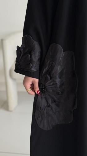 عباية نص كلوش قماش(كريب)اضافه شك وورد