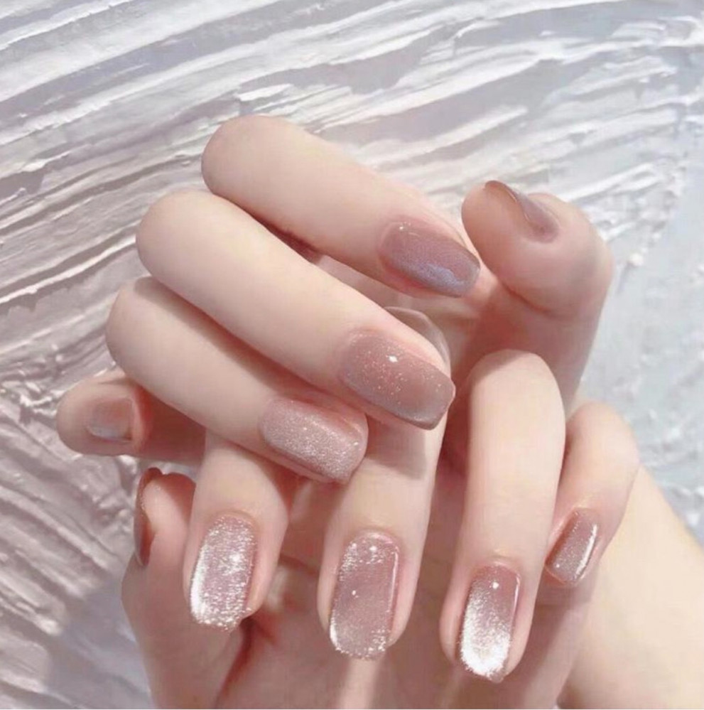 اظافر كبس لون لحمي مع جليتر Model L74 Mai Beauty