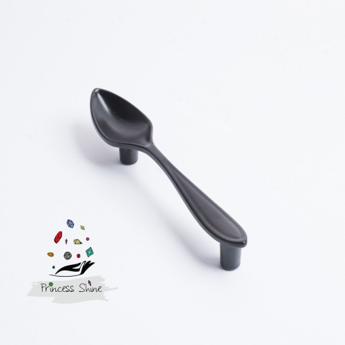 475 -  مقبض بشكل ملعقة لون ( أسود ) - قطعتين