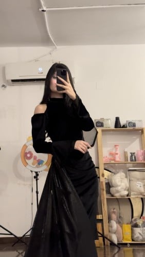 فستان مخمل اسود