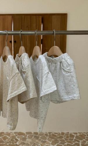 ملابس قطنية