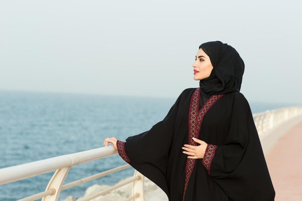 أفضل قماش عباية للصيف من متجر سارة ارت