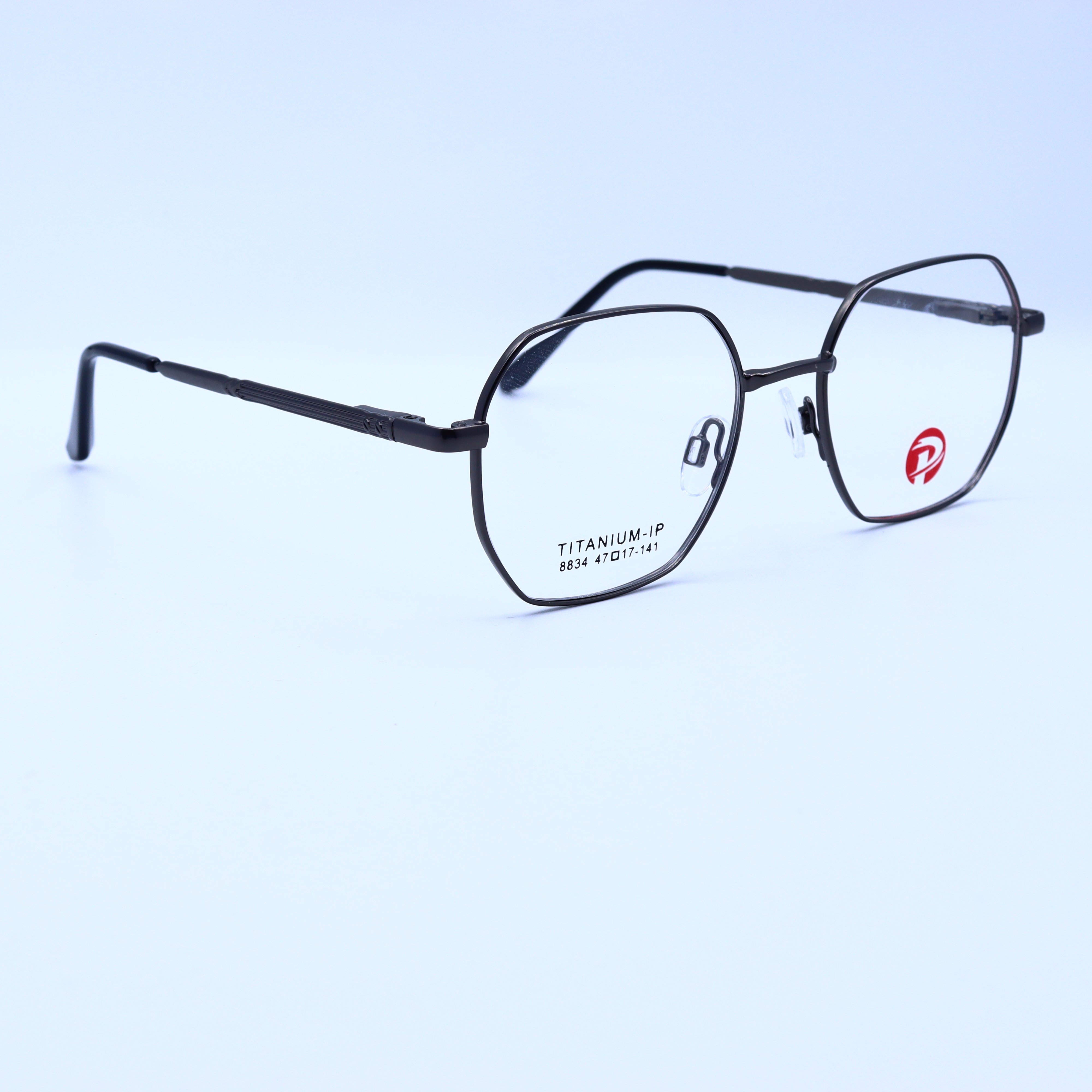 تصميم سداسي الزوايا لنظارة PORTO بإطار معدني