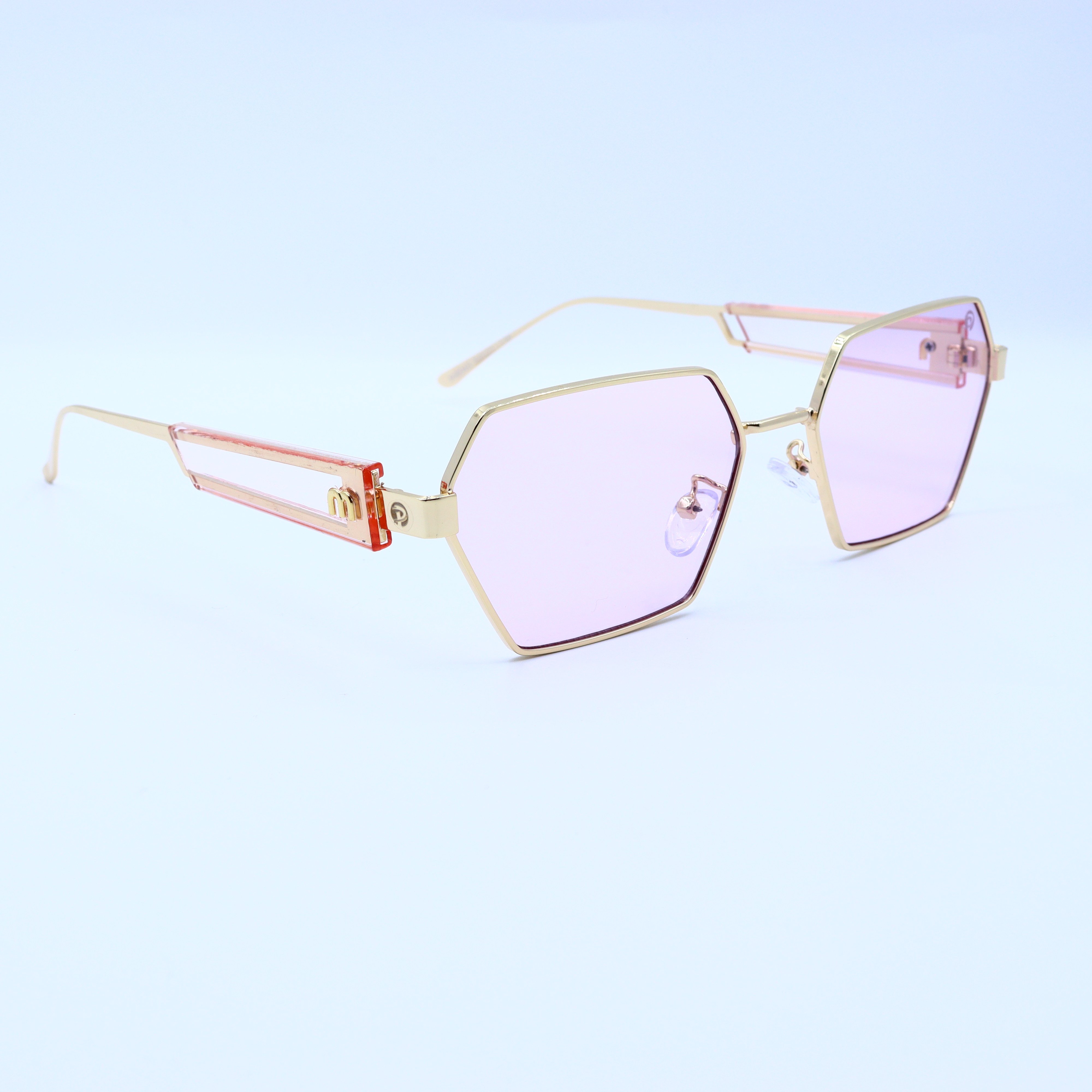 نظارات شمسية نسائية ماركات عالمية إطار عصري