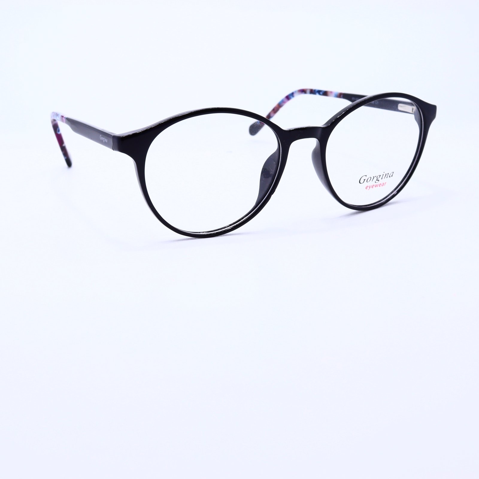 نظارة طبية مع عدسات للحماية من الأشعة الضارة