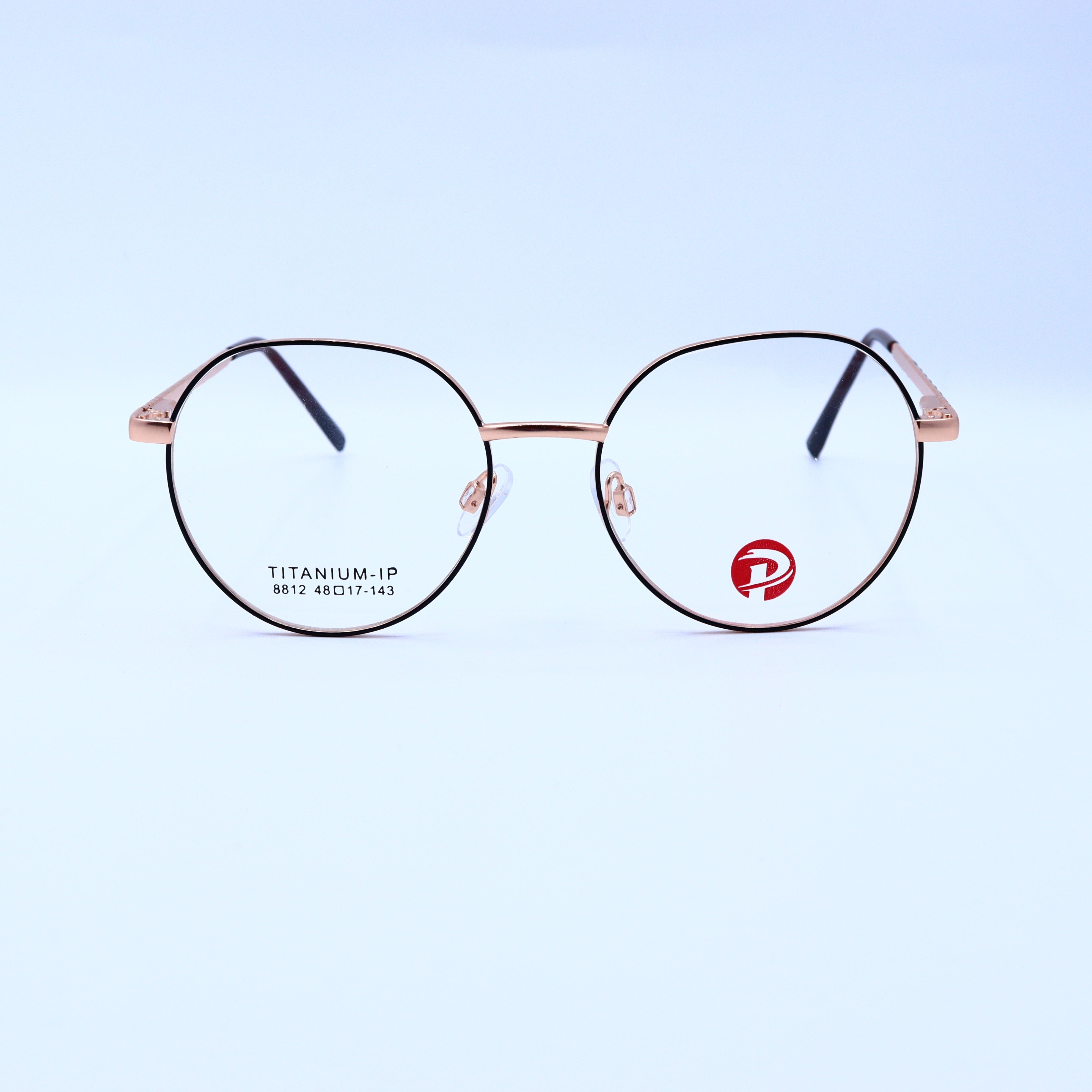 تصميم نظارة طبية بأذرع مرنة لثبات مريح