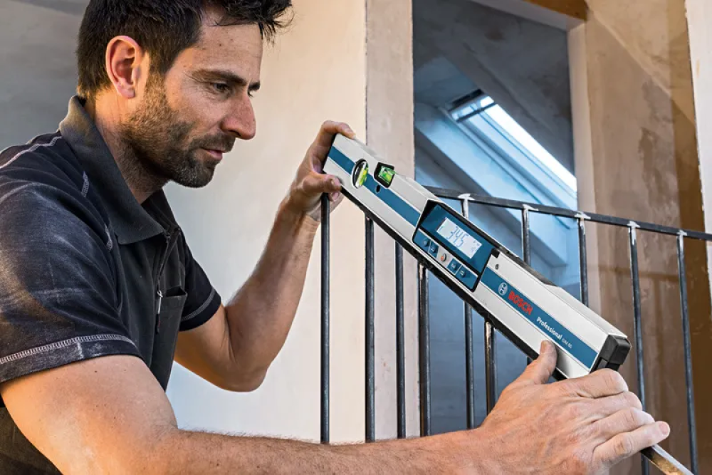 ميزان ماء ديجيتال من بوش 60 سم BOSCH GIM60 PROFESSIONAL