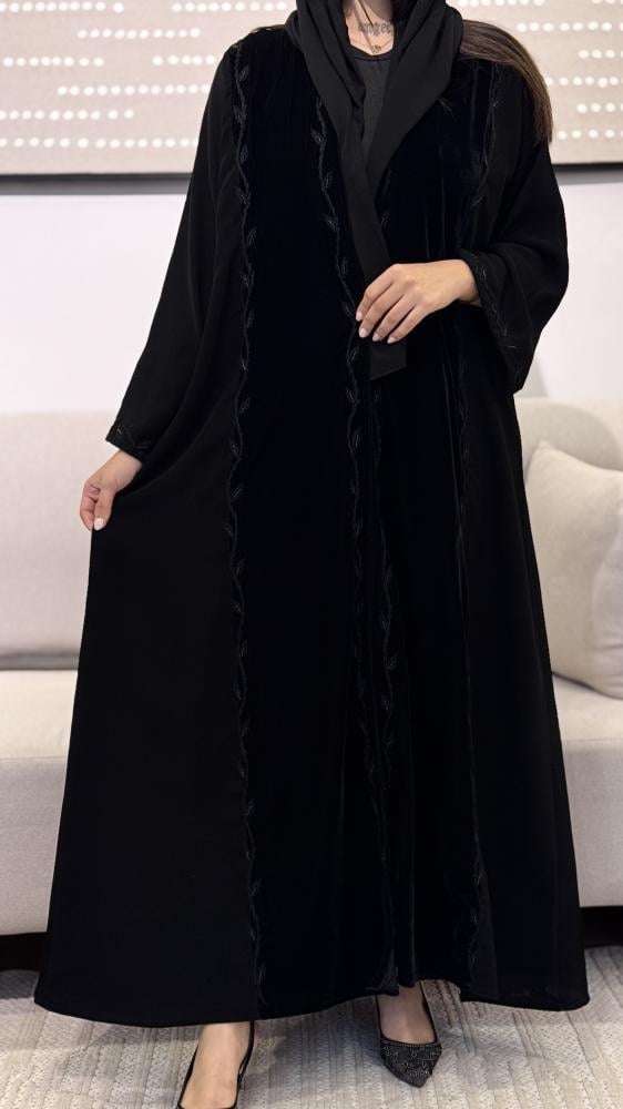 عباية شتوية بتدخيلات المخمل مع الجوخ  مع شك فاخرة