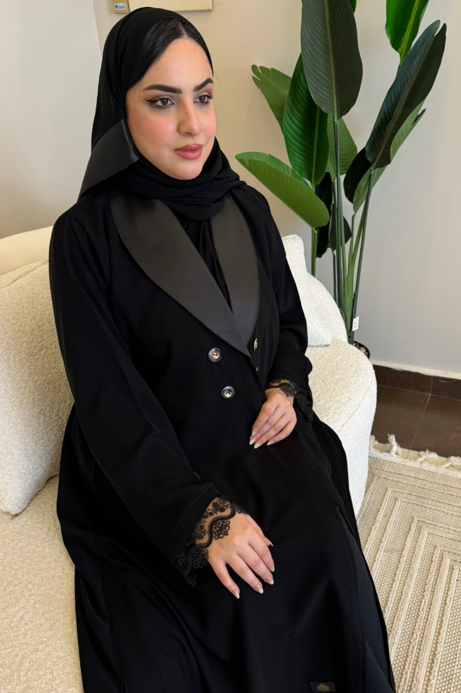 عباية رسمية بأكمام دانتيل