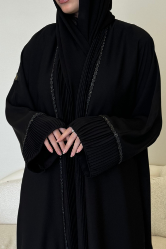 عباية كسرات مع كلفة شك على الامام والكم