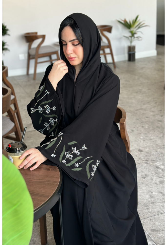 عباية كلوش بأكمام شك