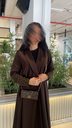 عباية بنية