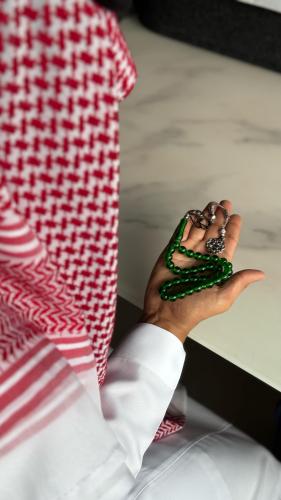 سبحة بكلايت أخضر فاتح - بالاسم حسب الطلب