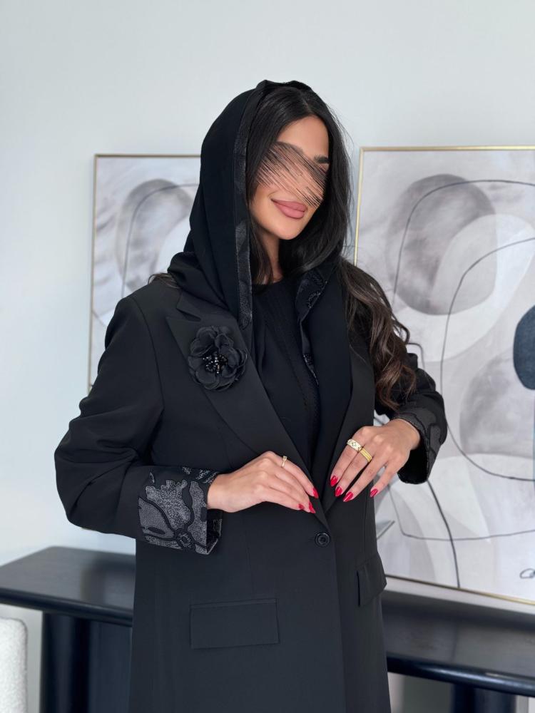 كيف تختارين البلايزر الطويل المناسب لشكل جسمك؟