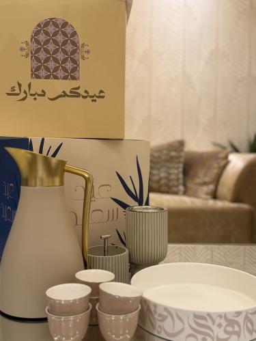 هدية العيد عبارة من ثلاجة قهوة - فناجيل - مبخرة مع...