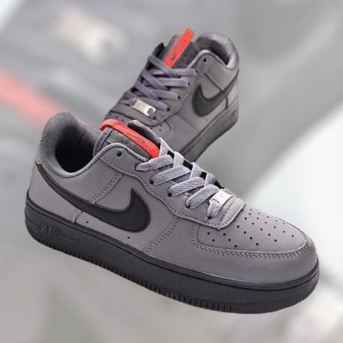 Nike Travex