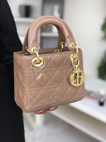 شنطة ديور