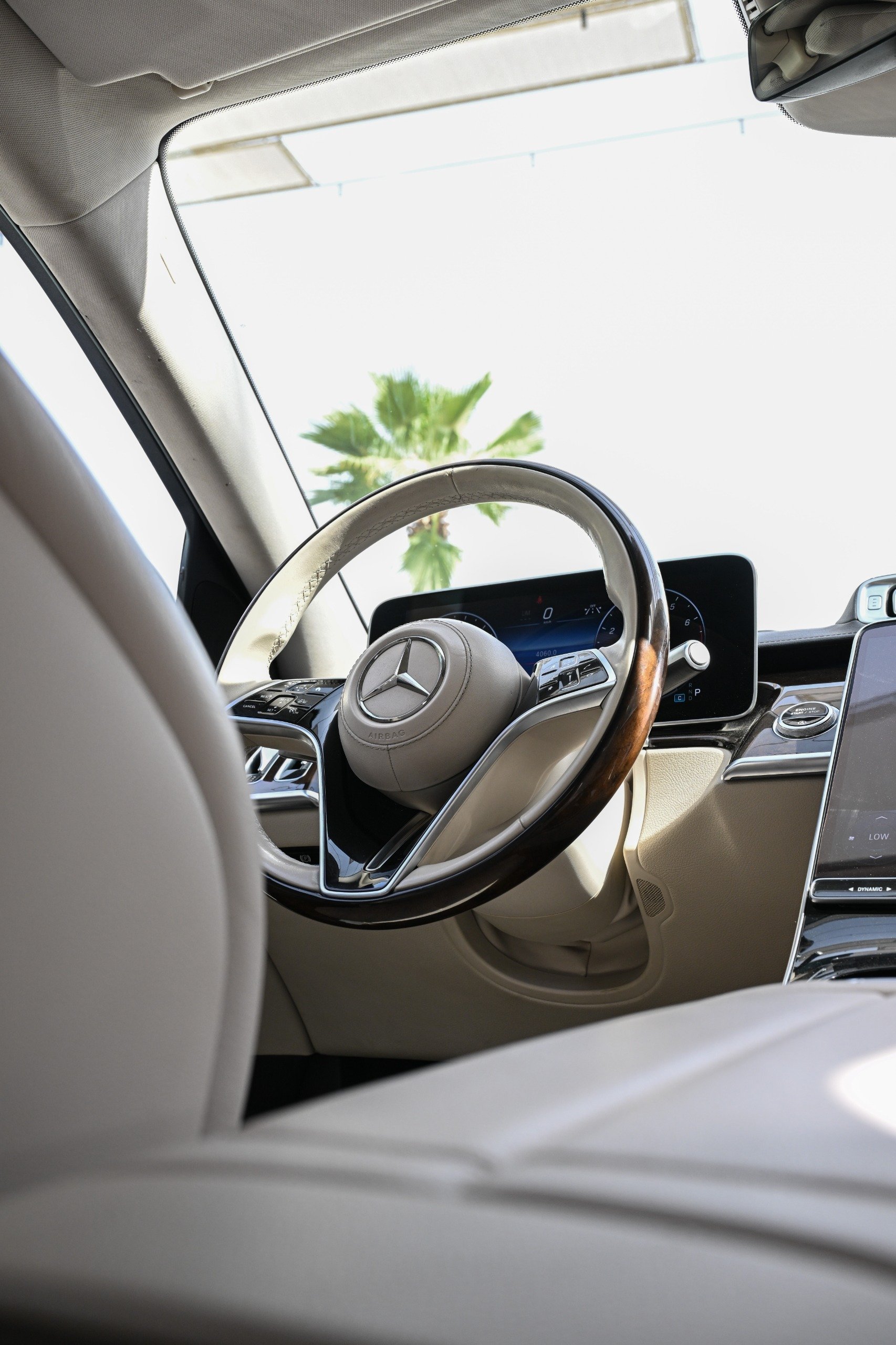 مرسيدس الجوهرة مع سائق خاص