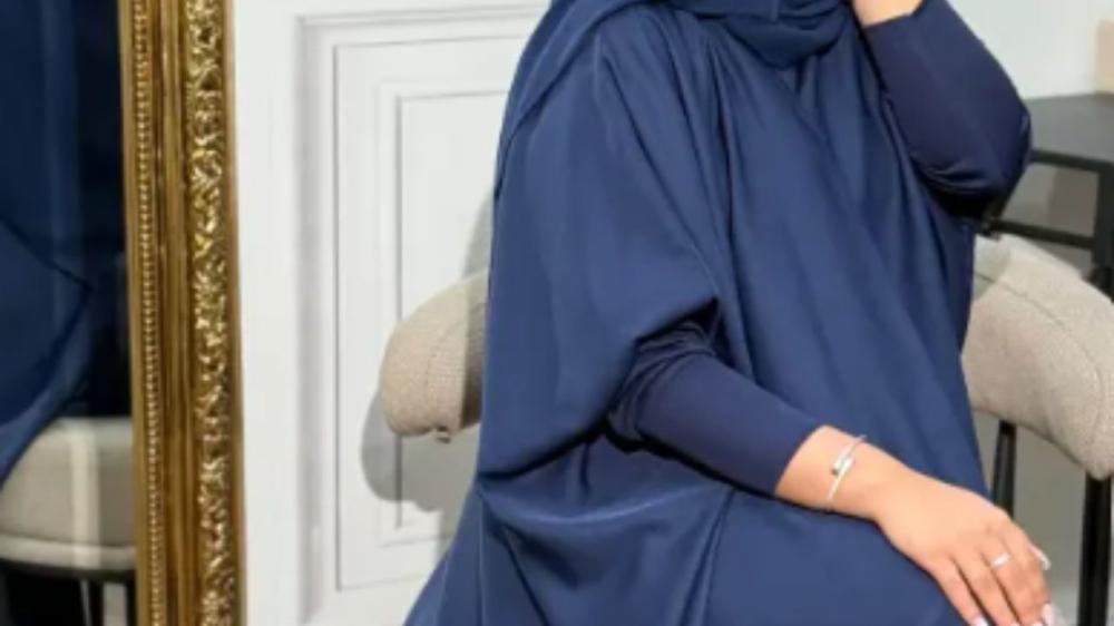 عبايات بشت لف
