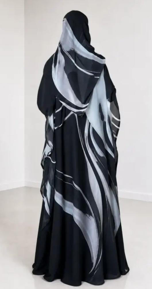 عبايات مناسبة للسمينات