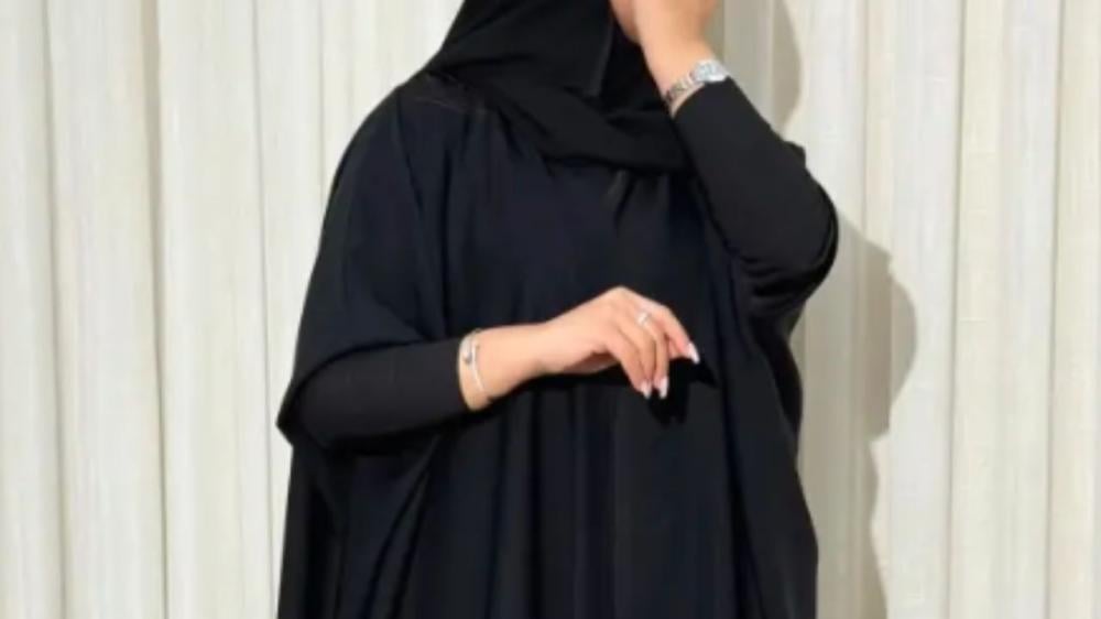 قصات عبايات خروج سوداء